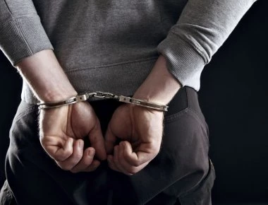 Πρέβεζα: Ισόβια στον 34χρόνο που σκότωσε την σύζυγό του με σκεπάρνι